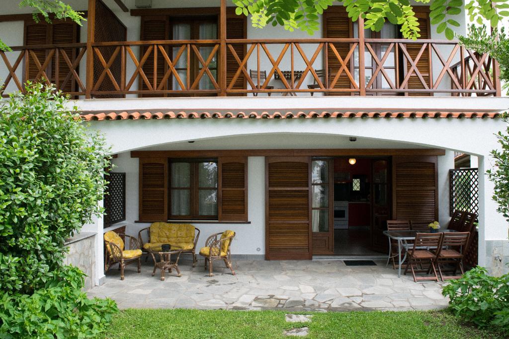 Mikiverna Houses By Miltiadis Kalyves Polygyrou Номер фото